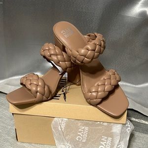 MADDEN NYC  12w sandals